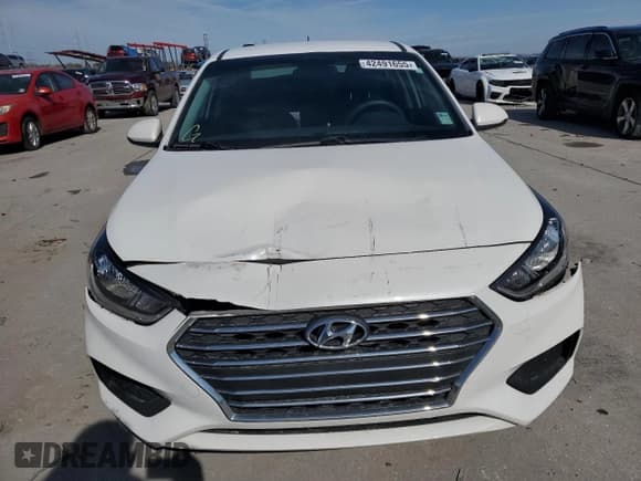 ✅ 2022 Hyundai Accent SE • VIN: 3KPC24A67NE180142 • Лот: 42491655. Опубликован ранее на Copart с пробегом 16 735 миль. Бесплатный доступ к архиву аукционных продаж из США и подробный отчёт об истории автомобиля на DreamBid. Изображение 5.