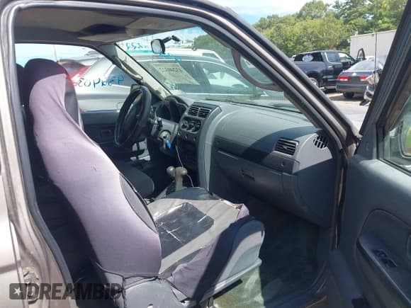 ✅ 2004 Nissan Frontier XE • VIN: 1N6ED29Y64C456178 • Lot: 43240322. Wystawiony na IAAI z przebiegiem 139 739 mil. Bezpłatny archiwum sprzedaży aukcyjnych z USA i szczegółowy raport historii pojazdu na DreamBid. Zdjęcie 5.