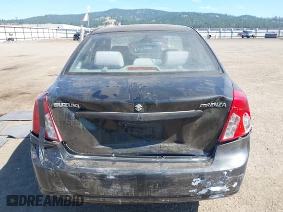 ✅ 2008 Suzuki Forenza • VIN: KL5JD56Z88K931136 • Лот: 42639104. Опубликован ранее на IAAI с пробегом 88 781 миль. Бесплатный доступ к архиву аукционных продаж из США и подробный отчёт об истории автомобиля на DreamBid. Изображение 16.