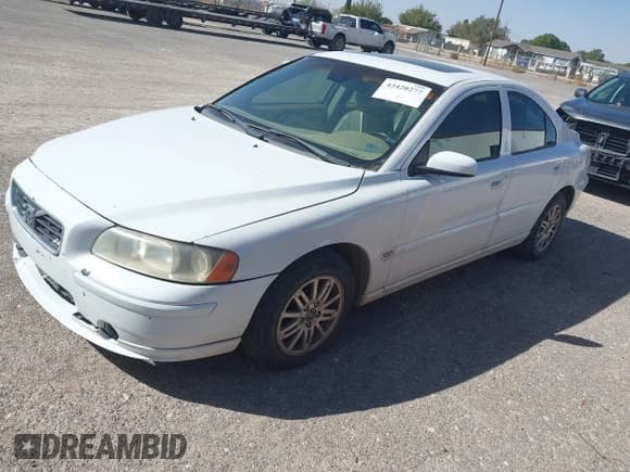 ✅ 2005 Volvo S60 • VIN: YV1RS612652464212 • Лот: 43420277. Опубликован ранее на IAAI с пробегом Не указан. Бесплатный доступ к архиву аукционных продаж из США и подробный отчёт об истории автомобиля на DreamBid. Изображение 2.