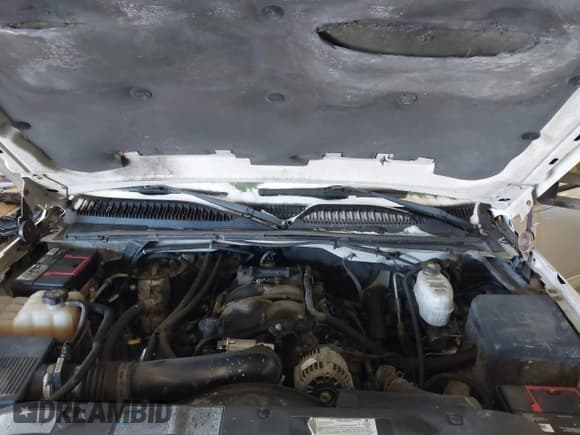 ✅ 2003 Chevrolet Silverado 2500HD LT3 • VIN: 1GCHK23G83F117215 • Лот: 41366957. Опубликован ранее на IAAI с пробегом 225 907 миль. Бесплатный доступ к архиву аукционных продаж из США и подробный отчёт об истории автомобиля на DreamBid. Изображение 10.