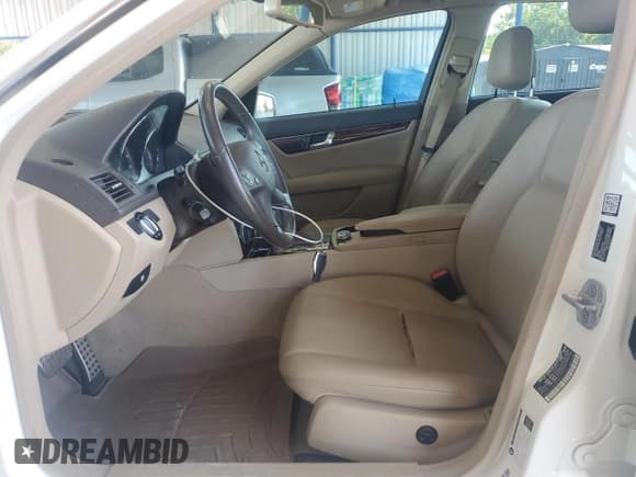 ✅ 2010 Mercedes-Benz C 350 Sport • VIN: WDDGF5GB8AR093760 • Lot: 71502005. Listed on Copart with 94,292 mi. Free auction sales archive from the USA and detailed vehicle history report at DreamBid. Image 7.