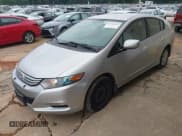 ✅ 2010 Honda Insight LX • VIN: JHMZE2H59AS011765 • Лот: 43062689. Опубликован ранее на IAAI с пробегом 318 431 миль. Бесплатный доступ к архиву аукционных продаж из США и подробный отчёт об истории автомобиля на DreamBid. Изображение 2.