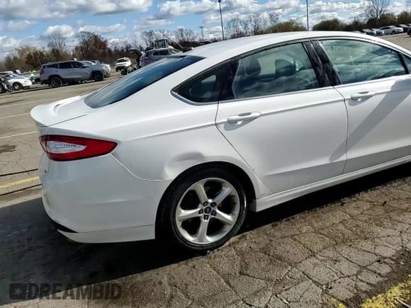 ✅ 2013 Ford Fusion SE • VIN: 3FA6P0H77DR302954 • Лот: 90007025. Опубликован ранее на Copart с пробегом 174 349 миль. Бесплатный доступ к архиву аукционных продаж из США и подробный отчёт об истории автомобиля на DreamBid. Изображение 13.