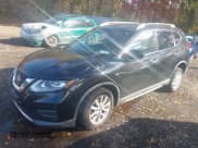 ✅ 2018 Nissan Rogue SV • VIN: KNMAT2MV8JP593029 • Lot: 43553088. Wystawiony na IAAI z przebiegiem 90 452 mil. Bezpłatny archiwum sprzedaży aukcyjnych z USA i szczegółowy raport historii pojazdu na DreamBid. Zdjęcie 18.