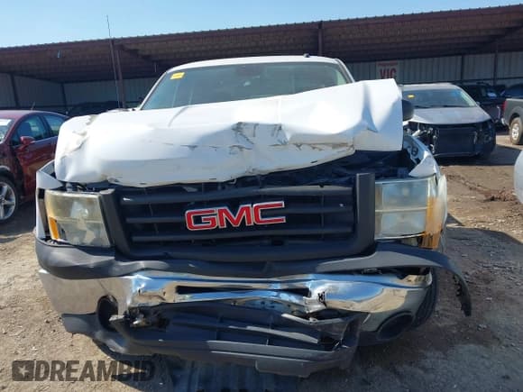 ✅ 2009 GMC Sierra 1500 Work Truck • VIN: 1GTEC19X99Z131214 • Lot: 43458437. Wystawiony na IAAI z przebiegiem 142 454 mil. Bezpłatny archiwum sprzedaży aukcyjnych z USA i szczegółowy raport historii pojazdu na DreamBid. Zdjęcie 11.