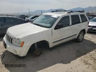 ✅ 2007 Jeep Grand Cherokee Laredo • VIN: 1J8HR48P07C582233 • Лот: 71448755. Опубликован ранее на Copart с пробегом 141 274 миль. Бесплатный доступ к архиву аукционных продаж из США и подробный отчёт об истории автомобиля на DreamBid. Изображение 1.