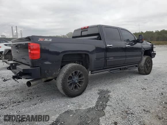 2016 Chevrolet Silverado 3500HD LTZ z VIN 1GC4K0E89GF287467, wystawiony jako Copart lot #79270264 z przebiegiem 147 184 mil mil oraz Szkoda całkowita • Salvage title. Historia ofert i sprzedaży dostępna na DreamBid. Obrazek 3.