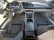 ✅ 2023 Lucid Air Grand Touring • VIN: 50EA1GBA1PA003778 • Lot: 81616664. Wystawiony na Copart z przebiegiem 6 489 mil. Bezpłatny archiwum sprzedaży aukcyjnych z USA i szczegółowy raport historii pojazdu na DreamBid. Zdjęcie 8.