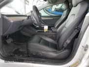 ✅ 2022 Tesla Model 3 • VIN: 5YJ3E1EA6NF298598 • Lot: 81917005. Wystawiony na Copart z przebiegiem 31 030 mil. Bezpłatny archiwum sprzedaży aukcyjnych z USA i szczegółowy raport historii pojazdu na DreamBid. Zdjęcie 7.