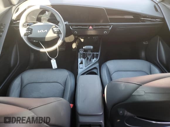 ✅ 2025 Kia Niro SX • VIN: KNDCT3LE6S5250247 • Lot: 81582575. Wystawiony na Copart z przebiegiem 3 610 mil. Bezpłatny archiwum sprzedaży aukcyjnych z USA i szczegółowy raport historii pojazdu na DreamBid. Zdjęcie 8.