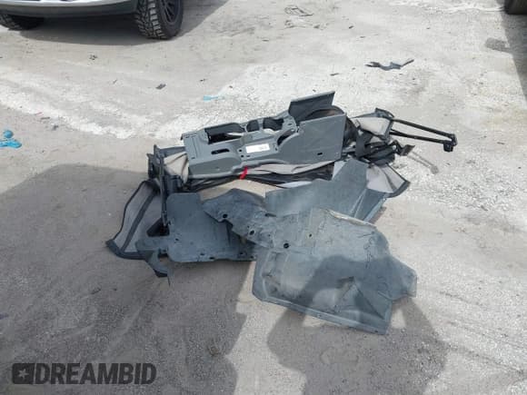 ✅ 2007 Jeep Wrangler Unlimited Sahara • VIN: 1J8GA59187L104774 • Lot: 42485359. Listed on IAAI with 192,254 mi. Free auction sales archive from the USA and detailed vehicle history report at DreamBid. Image 12.