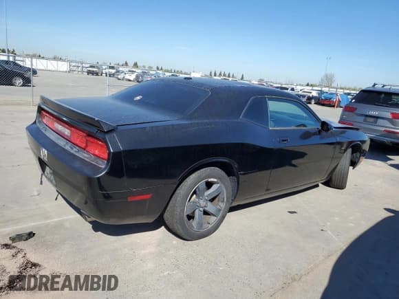 ✅ 2009 Dodge Challenger SE • VIN: 2B3LJ44V69H598662 • Lot: 50603815. Wystawiony na Copart z przebiegiem Nie podano. Bezpłatny archiwum sprzedaży aukcyjnych z USA i szczegółowy raport historii pojazdu na DreamBid. Zdjęcie 3.