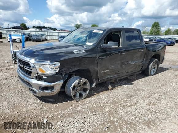 2020 Ram 1500 Big Horn с VIN 1C6SRFFT1LN125350, выставлен на аукционе Copart как лот 69939345 с пробегом 83 843 миль миль и Списание • Salvage title. История ставок и продаж доступна на DreamBid. Изображение 1.