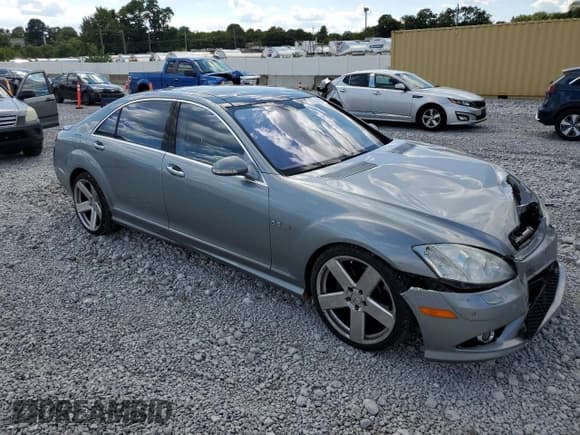 ✅ 2007 Mercedes-Benz S 550 • VIN: WDDNG86X47A145590 • Lot: 71184285. Wystawiony na Copart z przebiegiem 192 476 mil. Bezpłatny archiwum sprzedaży aukcyjnych z USA i szczegółowy raport historii pojazdu na DreamBid. Zdjęcie 4.