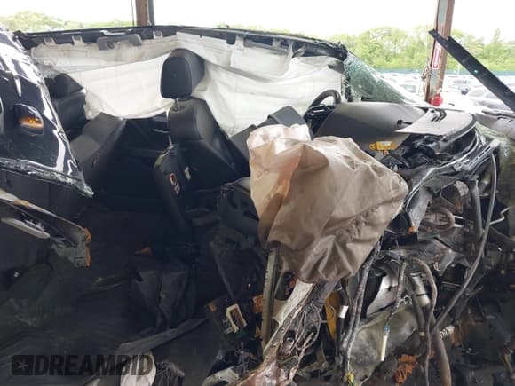 ✅ 2018 Chevrolet Silverado 2500HD LT • VIN: 1GC1KVEY2JF151964 • Лот: 41843911. Опубликован ранее на IAAI с пробегом 107 074 миль. Бесплатный доступ к архиву аукционных продаж из США и подробный отчёт об истории автомобиля на DreamBid. Изображение 5.