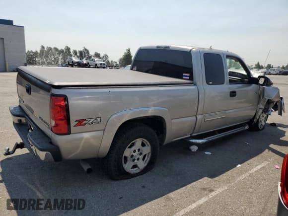 ✅ 2004 Chevrolet Silverado 1500 Z71 • VIN: 1GCEK19T94Z256061 • Лот: 67149355. Опубликован ранее на Copart с пробегом Не указан. Бесплатный доступ к архиву аукционных продаж из США и подробный отчёт об истории автомобиля на DreamBid. Изображение 3.