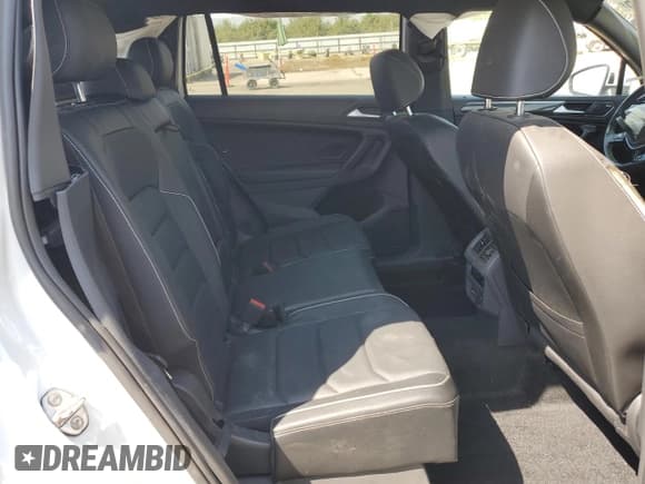 ✅ 2021 Volkswagen Tiguan SEL Premium R-Line • VIN: 3VV4B7AX1MM118787 • Лот: 71269535. Опубликован ранее на Copart с пробегом 47 605 миль. Бесплатный доступ к архиву аукционных продаж из США и подробный отчёт об истории автомобиля на DreamBid. Изображение 11.