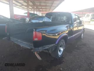 ✅ 2000 Chevrolet S-10 LS • VIN: 1GCCS1954Y8215986 • Лот: 41837475. Опубликован ранее на IAAI с пробегом 192 113 миль. Бесплатный доступ к архиву аукционных продаж из США и подробный отчёт об истории автомобиля на DreamBid. Изображение 4.