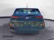 2020 Hyundai Kona SE z VIN KM8K12AA9LU465880, wystawiony jako Copart lot #63143923 z przebiegiem 78 224 mil mil oraz . Historia ofert i sprzedaży dostępna na DreamBid. Obrazek 6.