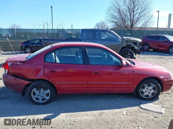 ✅ 2005 Hyundai Elantra GLS • VIN: KMHDN46D75U099089 • Lot: 41568039. Wystawiony na IAAI z przebiegiem 105 278 mil. Bezpłatny archiwum sprzedaży aukcyjnych z USA i szczegółowy raport historii pojazdu na DreamBid. Zdjęcie 13.