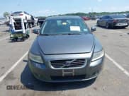 ✅ 2010 Volvo V50 • VIN: YV1390MW3A2527032 • Лот: 42801610. Опубликован ранее на IAAI с пробегом 167 568 миль. Бесплатный доступ к архиву аукционных продаж из США и подробный отчёт об истории автомобиля на DreamBid. Изображение 6.