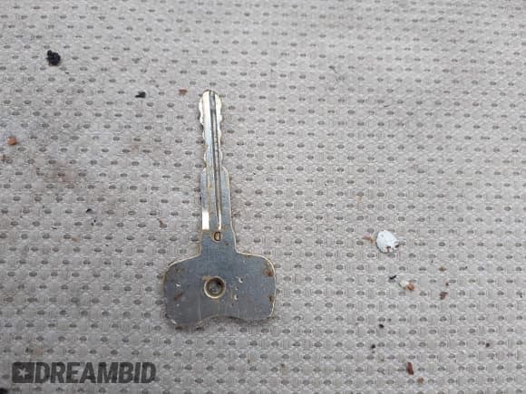 ✅ 2009 Hyundai Accent Auto GLS • VIN: KMHCM46C99U291223 • Лот: 41666400. Опубликован ранее на IAAI с пробегом 140 192 миль. Бесплатный доступ к архиву аукционных продаж из США и подробный отчёт об истории автомобиля на DreamBid. Изображение 11.