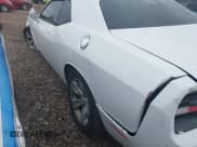 ✅ 2017 Dodge Challenger SXT • VIN: 2C3CDZAG9HH598117 • Lot: 43287582. Wystawiony na IAAI z przebiegiem 61 427 mil. Bezpłatny archiwum sprzedaży aukcyjnych z USA i szczegółowy raport historii pojazdu na DreamBid. Zdjęcie 17.