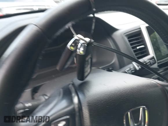 ✅ 2017 Honda Pilot EX-L • VIN: 5FNYF6H56HB048961 • Lot: 42664011. Listed on IAAI with 210,063 mi. Free auction sales archive from the USA and detailed vehicle history report at DreamBid. Image 11.