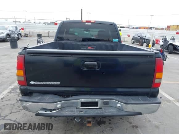 ✅ 2001 Chevrolet Silverado 1500 LT • VIN: 1GCEC19T91Z130663 • Lot: 42393510. Wystawiony na IAAI z przebiegiem 172 128 mil mil. Skorzystaj z bezpłatnego archiwum sprzedaży aukcyjnych z USA i zobacz szczegółowy raport historii pojazdu na DreamBid. Zdjęcie 15.