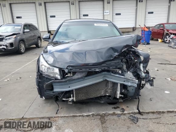 ✅ 2016 Chevrolet Cruze LT • VIN: 1G1PE5SB1G7184970 • Lot: 84369045. Listed on Copart with 87,078 mi. Free auction sales archive from the USA and detailed vehicle history report at DreamBid. Image 5.