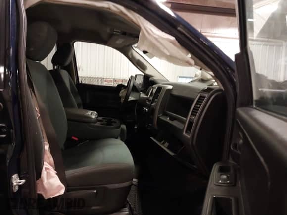 2015 Ram 1500 Express с VIN 1C6RR7FT3FS647083, выставлен на аукционе IAAI как лот 42195153 с пробегом 154 279 миль миль и . История ставок и продаж доступна на DreamBid. Изображение 5.