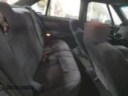 ✅ 1998 Oldsmobile 88 LS • VIN: 1G3HN52K5W4867072 • Lot: 75689524. Wystawiony na Copart z przebiegiem 192 507 mil. Bezpłatny archiwum sprzedaży aukcyjnych z USA i szczegółowy raport historii pojazdu na DreamBid. Zdjęcie 10.