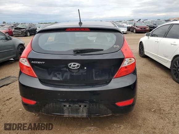 ✅ 2017 Hyundai Accent SE • VIN: KMHCT5AE4HU355510 • Лот: 70070694. Опубликован ранее на Copart с пробегом 66 466 миль. Бесплатный доступ к архиву аукционных продаж из США и подробный отчёт об истории автомобиля на DreamBid. Изображение 6.
