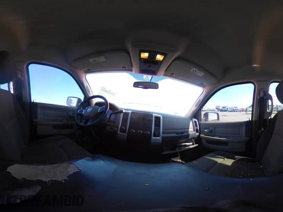 2010 Dodge 1500 Sport z VIN 1D7RV1CT1AS134001, wystawiony jako IAAI lot #43233851 z przebiegiem 250 074 mil mil oraz . Historia ofert i sprzedaży dostępna na DreamBid. Obrazek 18.