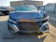 ✅ 2024 Nissan Sentra SV • VIN: 3N1AB8CV3RY231520 • Lot: 82218915. Wystawiony na Copart z przebiegiem 132 923 mil. Bezpłatny archiwum sprzedaży aukcyjnych z USA i szczegółowy raport historii pojazdu na DreamBid. Zdjęcie 5.