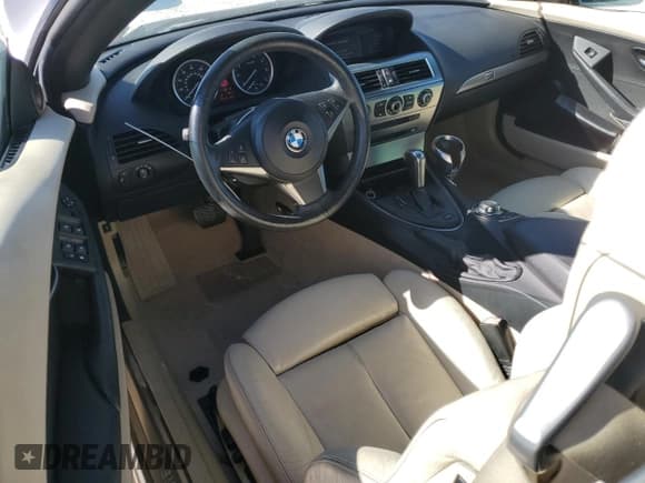 ✅ 2007 BMW 6 Series 650i • VIN: WBAEK13517CN81527 • Lot: 73634074. Wystawiony na Copart z przebiegiem 59 235 mil. Bezpłatny archiwum sprzedaży aukcyjnych z USA i szczegółowy raport historii pojazdu na DreamBid. Zdjęcie 8.