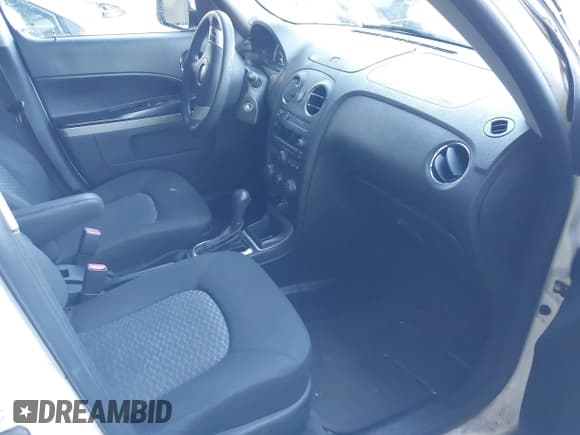 ✅ 2011 Chevrolet HHR 1LT • VIN: 3GNBABFW7BS631442 • Lot: 41256171. Listed on IAAI with 117,728 mi. Free auction sales archive from the USA and detailed vehicle history report at DreamBid. Image 5.