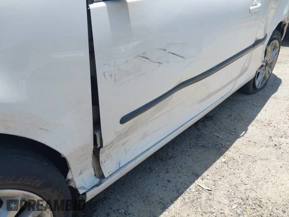 ✅ 2008 Volkswagen Rabbit S • VIN: WVWAB71K18W224054 • Lot: 42473983. Listed on IAAI with 168,292 mi. Free auction sales archive from the USA and detailed vehicle history report at DreamBid. Image 13.