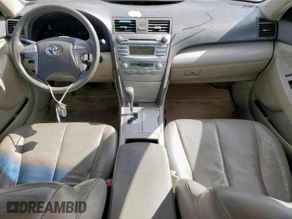 ✅ 2008 Toyota Camry • VIN: 4T1BB46K68U043485 • Lot: 93043305. Wystawiony na Copart z przebiegiem 199 821 mil. Bezpłatny archiwum sprzedaży aukcyjnych z USA i szczegółowy raport historii pojazdu na DreamBid. Zdjęcie 8.