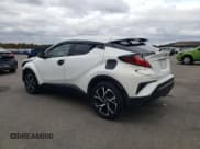 ✅ 2018 Toyota C-HR XLE • VIN: NMTKHMBX2JR031251 • Lot: 89882565. Wystawiony na Copart z przebiegiem 77 930 mil. Bezpłatny archiwum sprzedaży aukcyjnych z USA i szczegółowy raport historii pojazdu na DreamBid. Zdjęcie 2.