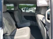 ✅ 2018 Chrysler Pacifica Touring L Plus • VIN: 2C4RC1EG2JR322401 • Lot: 56288045. Wystawiony na Copart z przebiegiem 112 110 mil. Bezpłatny archiwum sprzedaży aukcyjnych z USA i szczegółowy raport historii pojazdu na DreamBid. Zdjęcie 11.