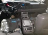 ✅ 2002 Chevrolet Suburban Z71 • VIN: 3GNFK16ZX2G272867 • Lot: 55130875. Listed on Copart with 199,084 mi. Free auction sales archive from the USA and detailed vehicle history report at DreamBid. Image 8.