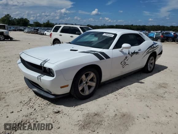 ✅ 2012 Dodge Challenger SXT • VIN: 2C3CDYAG3CH131004 • Lot: 72044844. Wystawiony na Copart z przebiegiem 162 740 mil. Bezpłatny archiwum sprzedaży aukcyjnych z USA i szczegółowy raport historii pojazdu na DreamBid. Zdjęcie 1.