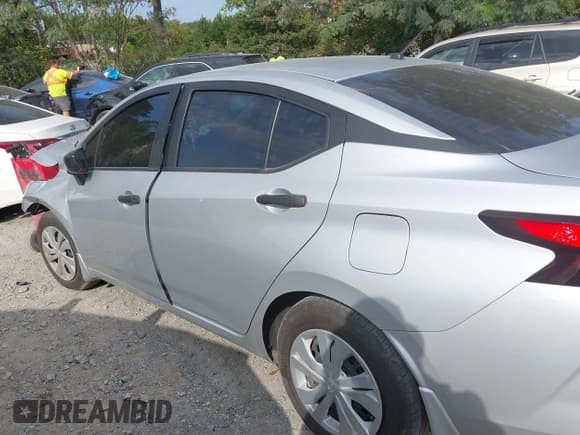 ✅ 2021 Nissan Versa S • VIN: 3N1CN8DV8ML908081 • Lot: 43151343. Listed on IAAI with 16,978 mi. Free auction sales archive from the USA and detailed vehicle history report at DreamBid. Image 13.
