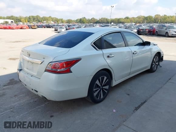 ✅ 2015 Nissan Altima S • VIN: 1N4AL3AP7FN346590 • Lot: 43454138. Wystawiony na IAAI z przebiegiem 164 994 mil. Bezpłatny archiwum sprzedaży aukcyjnych z USA i szczegółowy raport historii pojazdu na DreamBid. Zdjęcie 4.