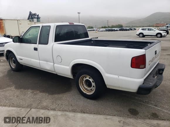 ✅ 2002 Chevrolet S-10 Fleet • VIN: 1GCCS195828229493 • Лот: 60671635. Опубликован ранее на Copart с пробегом 65 255 миль. Бесплатный доступ к архиву аукционных продаж из США и подробный отчёт об истории автомобиля на DreamBid. Изображение 2.