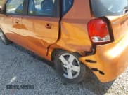 ✅ 2007 Chevrolet Aveo LS • VIN: KL1TD66697B746324 • Lot: 40257318. Wystawiony na IAAI z przebiegiem 144 789 mil. Bezpłatny archiwum sprzedaży aukcyjnych z USA i szczegółowy raport historii pojazdu na DreamBid. Zdjęcie 6.