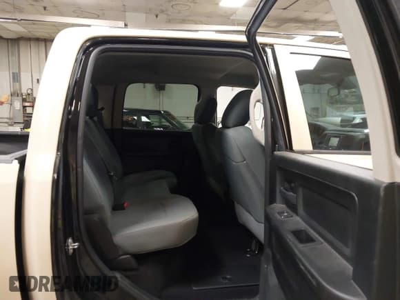 ✅ 2018 Ram 2500 Tradesman • VIN: 3C6UR5CJ0JG365615 • Лот: 42366864. Опубликован ранее на IAAI с пробегом 50 783 миль. Бесплатный доступ к архиву аукционных продаж из США и подробный отчёт об истории автомобиля на DreamBid. Изображение 8.