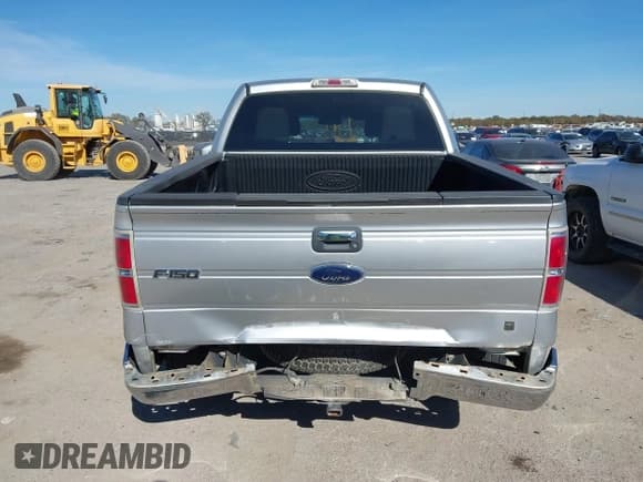 ✅ 2010 Ford F-150 XL • VIN: 1FTEW1E81AFC02756 • Lot: 43632388. Listed on IAAI with 227,833 mi. Free auction sales archive from the USA and detailed vehicle history report at DreamBid. Image 16.